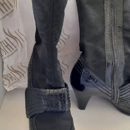 Gianna Kazakou boots like new, size 39, black elastic