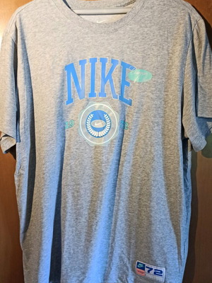 Nike gray T-shirt size XL like new
