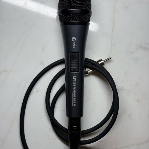 Sennheiser E-825S microphone like new