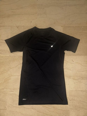 Compession T-shirt used, black, size S, slim fit, short sleeve