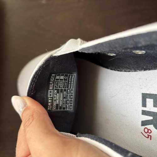 Tommy Hilfiger men's shoes size 41 like new, white casual