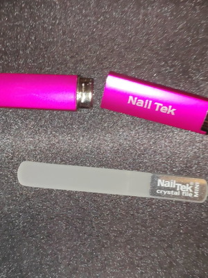 Nail Tek Mini κρυστάλλινη λίμα νυχιών καινούργια με φούξια θήκη