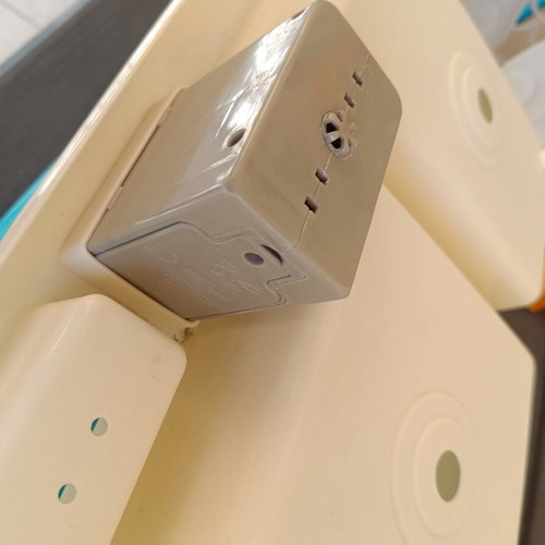 Kitchen faucet toy used, runs water with batteries