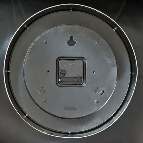 Quartz wall clock used, 30cm diameter, analog