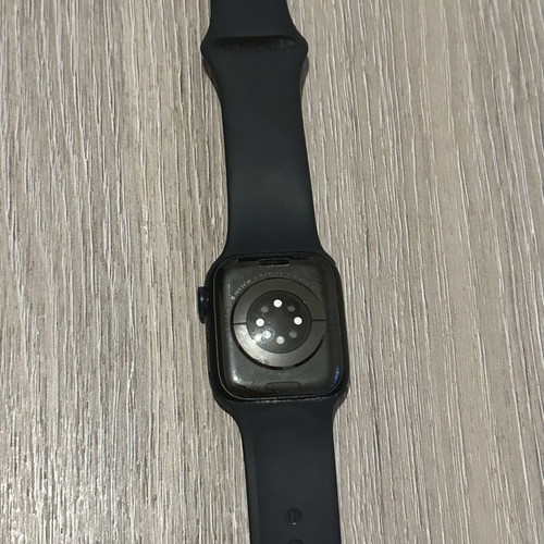 Apple Watch Series 8 41mm Aluminum Midnight with charger and strap