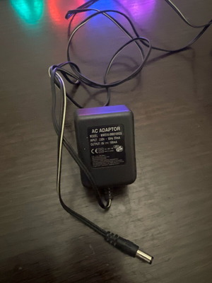 AC Adaptor 9V 100mA MWD35-0900100GS used, full working condition