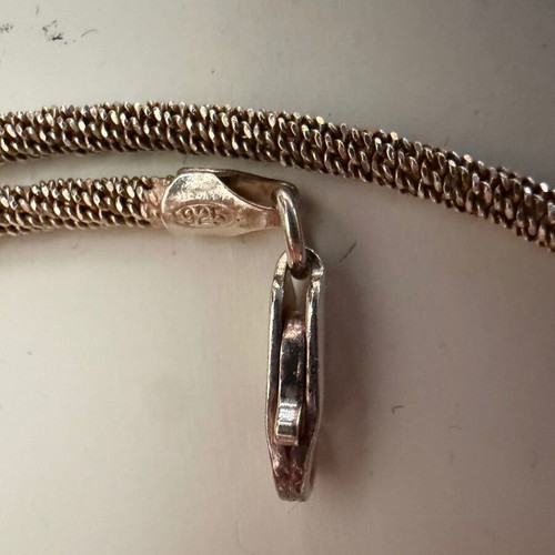 Silver necklace like new, 41 cm length