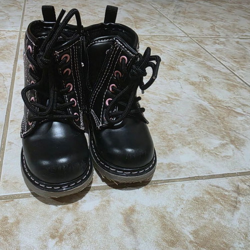 Leather boots for girls size 22 used, black with lining