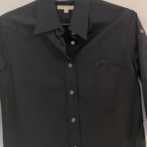 Burberry black shirt like new, classic collar, embroidered logo, cotton