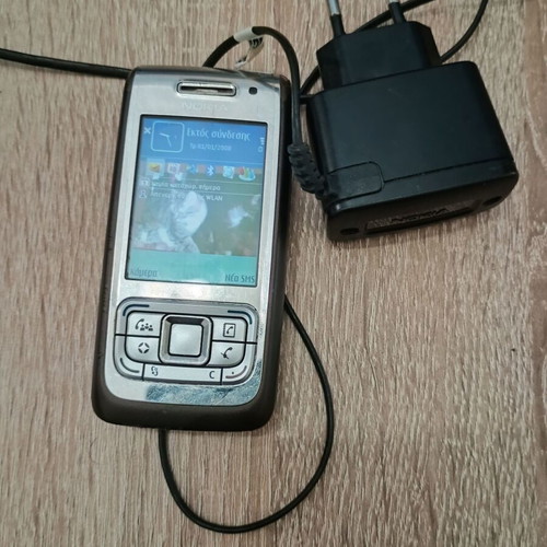 Nokia E65 phone like new with charger