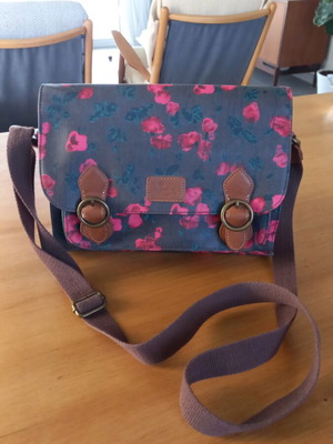 NICA handbag like new with adjustable strap and floral design