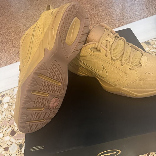 Nike Monarch athletic shoes size 47.5, gold