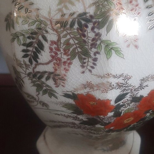 Japanese porcelain vase like new, height 32 cm