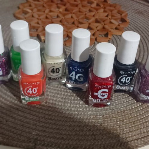 Mano Elixir nail polish new with glitter