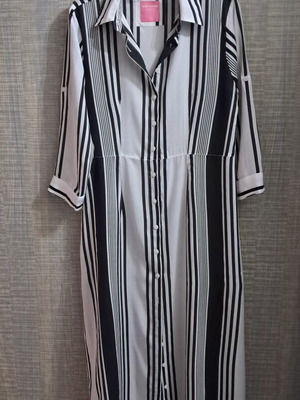 Pink Woman shirt dress like new, size S, black and white