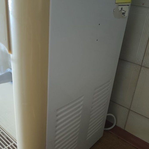 Water cooler used, hot and cold, for spare parts