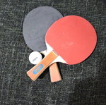 Ping pong racket set with 2 balls