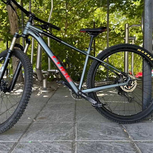 Cube Analog mountain bike like new with FOX suspension and tubeless tyres
