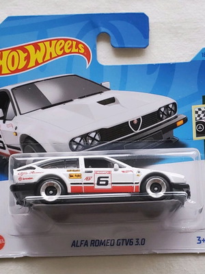 Hot Wheels Alfa Romeo καινούργιο