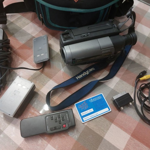 Sony CCD-TR620E analogue camcorder full set like new