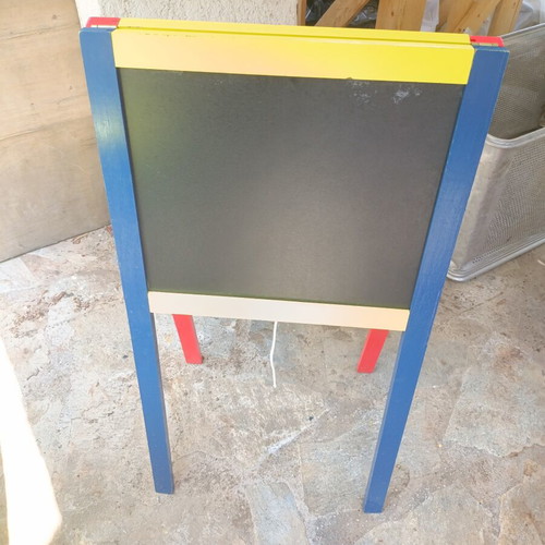 Children's chair, double-sided board, table and baby desk used