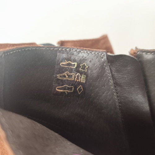 BT London suede ankle boots with fringes size 41 like new, brown