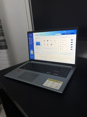 Asus Vivobook Go 15 E1504F laptop used, Ryzen 5 7520U, 16GB RAM, 512GB SSD