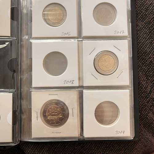 2 Euro Estonia coin collection book with 11 different coins, like new