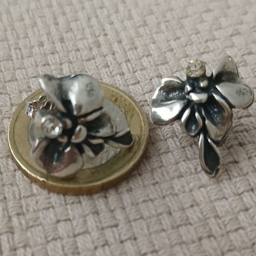 925 Silver Earrings with Zircon Bow and Leaf Design