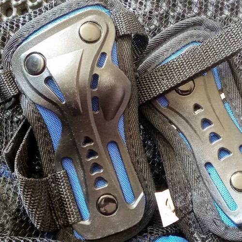 Skate Roller set used, knee pads and helmet, 2020