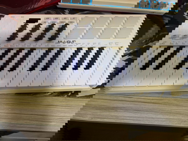 M-Wave Midi Keyboard 25 Key
