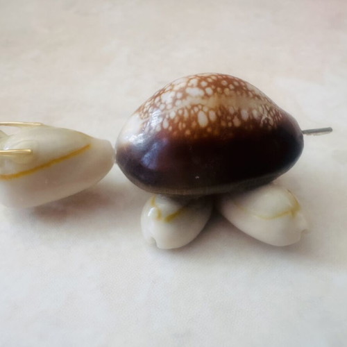 Vintage Handmade Turtle Decor Made of Natural Cowrie Shells Like New