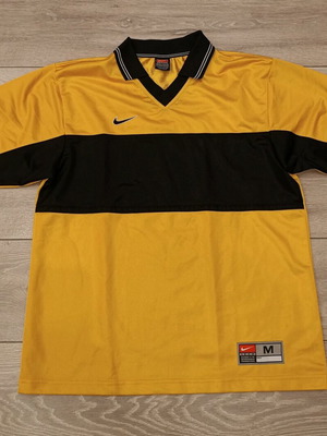 Retro Nike Teamwear shirt used, black and yellow, size M