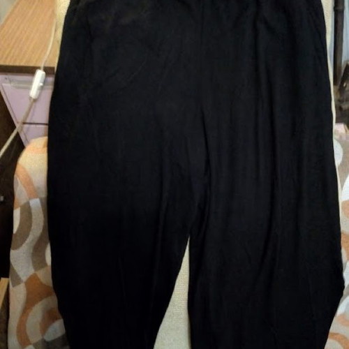 Black Velvet Cropped Pants Bellisimo size S like new