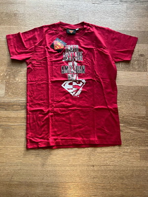 Warner Bros red men's T-shirt size S new with tag