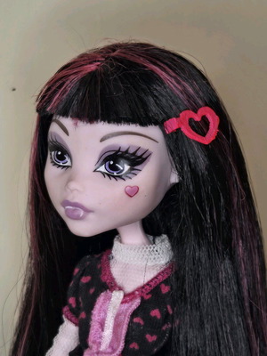 Monster High Day at the Maul Draculaura Hairclip made to order