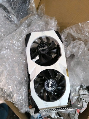 GTX 1650 graphics card used, needs silicone glue for fan base