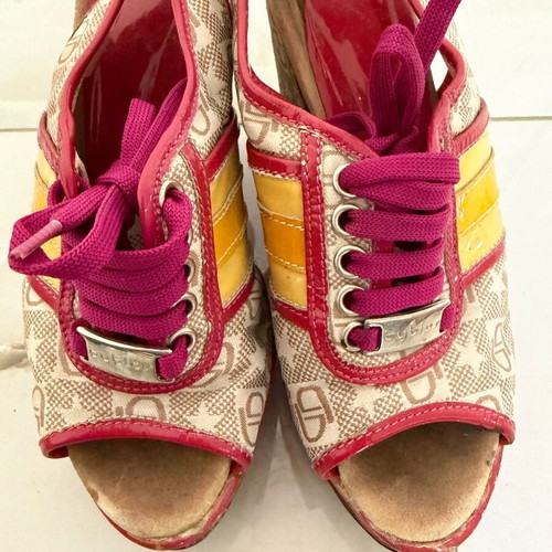 Byblos platform sandals used, size 36, fuchsia with yellow details