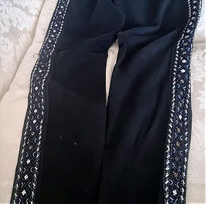 Μαύρο τζιν διακοσμημένο με χάντρες