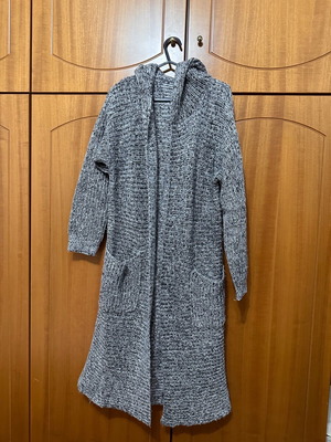 Long knitted cardigan with hood used, grey, one size