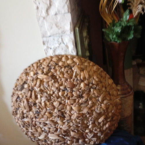 Woven plate like new, large, 51 cm diameter