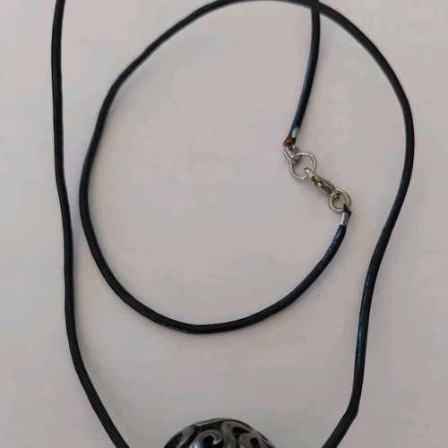 Pendant earrings and necklace set new with gift bracelet