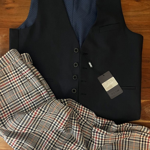 Zara checked trousers EUR 44 and SOGO vest L like new