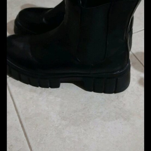 Booties army style like new, size 41, black with elastic