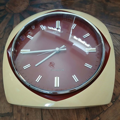 Vintage Seiko Transistor wall clock used, analog