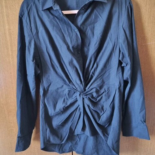 Zara shirt like new with unique style black size L