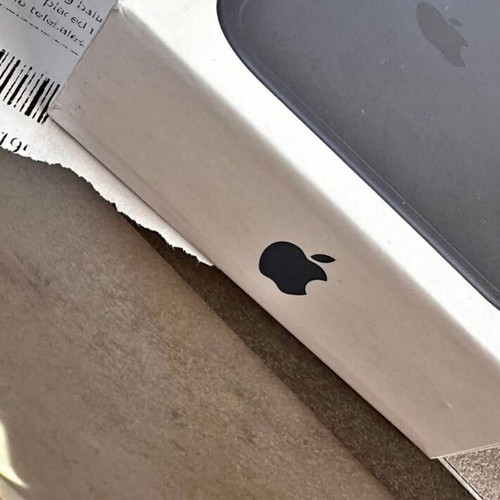 iPhone 17 Pro Max deep blue