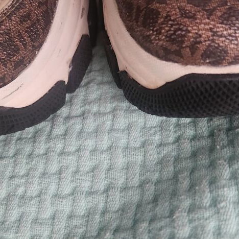 Renato Garini women's chunky sneakers wedges size 39 used, white with animal print
