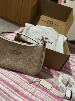 Coach shoulder bag new, beige and white