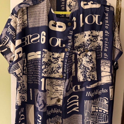 Jobis women's shirt like new, short sleeves, dark blue and white print